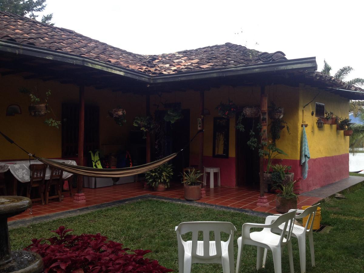 Casa Finca Tipica The Lake Hotel Guatapé Екстериор снимка